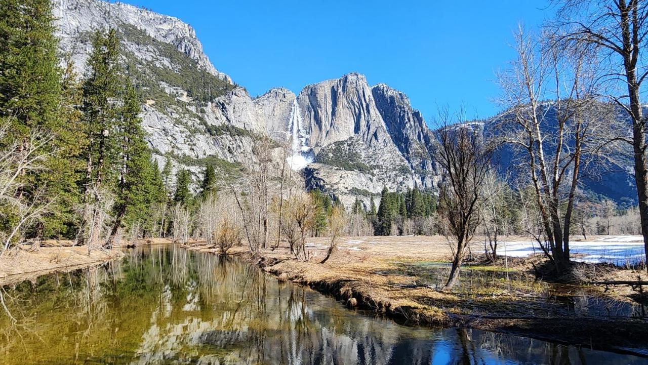 Lodge Yosemite Mountain Retreat