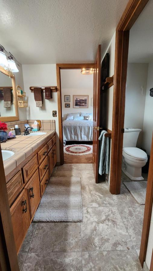 Lodge Yosemite Mountain Retreat